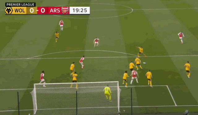 1713647793892010481.gif 赖斯远射.gif