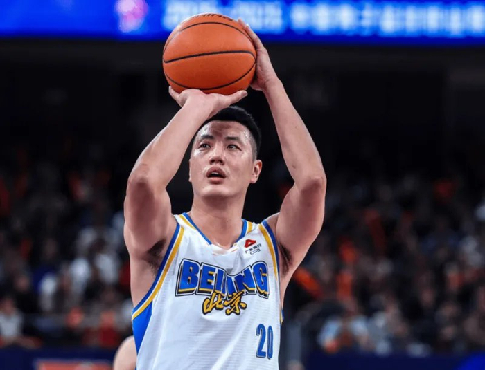 体育在线直播高清免费观看-输上海发布会！许利民赞翟晓川，回应伤情情况，贝利强调阵容不整|赵睿|曾凡博|陈盈骏|篮板|复出_新浪体育_新浪新闻